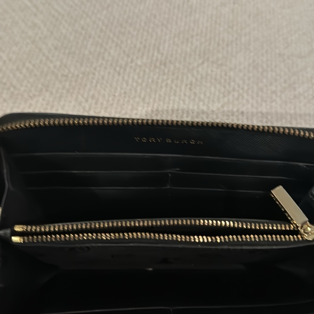 Tory Burch double zip Continental wallet - Picture 5 of 8